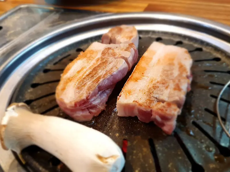 구워지는 삼겹살