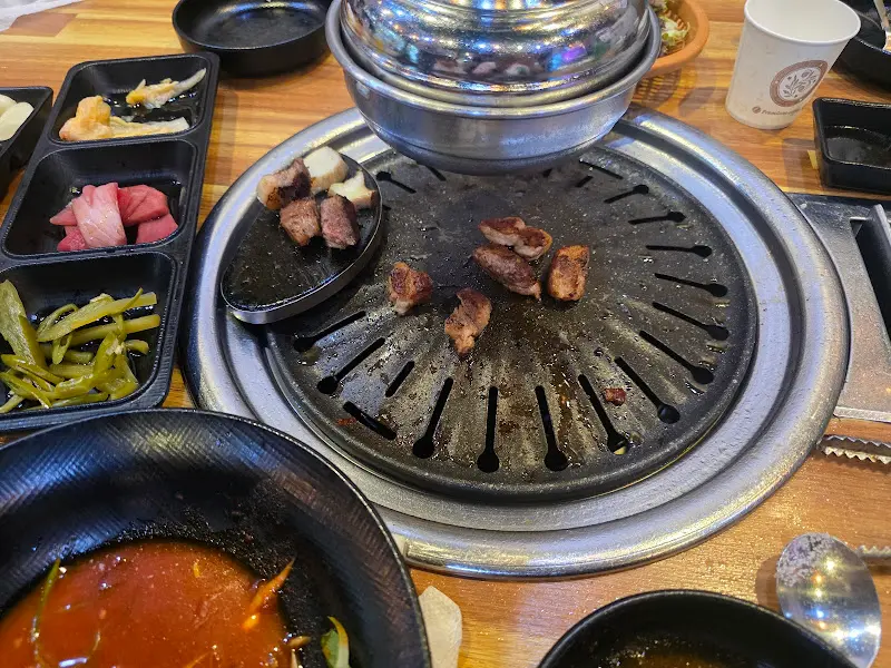 불판 위의 고기