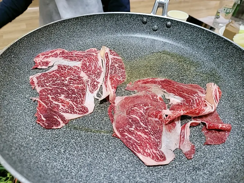 맛있게 구워지는 소고기