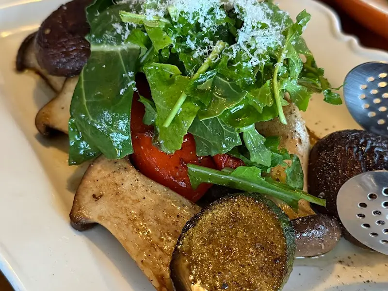 구운 야채 샐러드의 모습