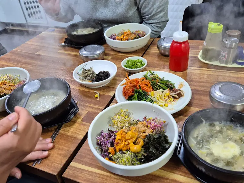 새터시장맛집 음식 전체샷
