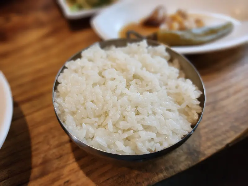윤기가 흐르는 찰진 밥