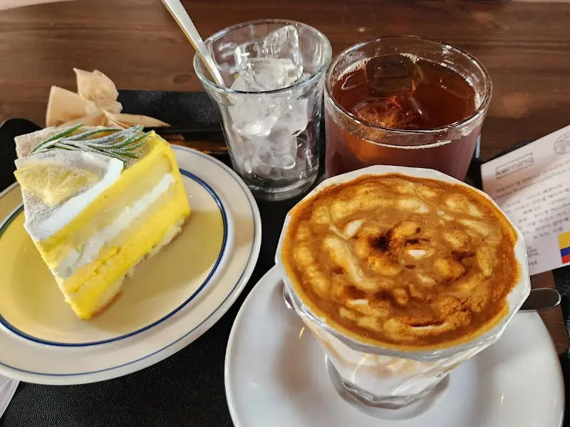 커핑의 레몬 케이크