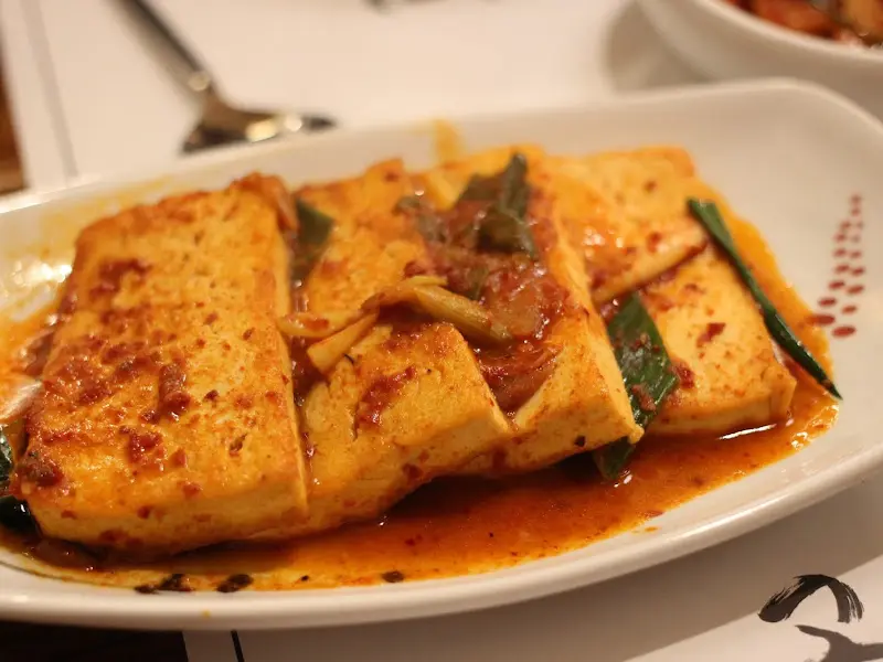 윤기가 흐르는 두부조림