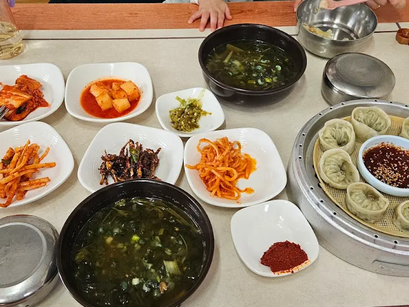 올갱이 해장국과 밑반찬