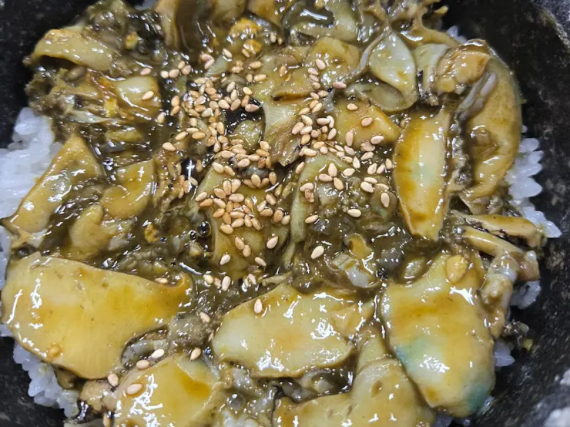 성게전복돌솥밥