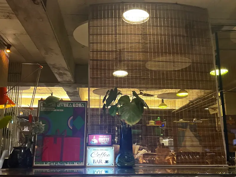 카페 내부 인테리어