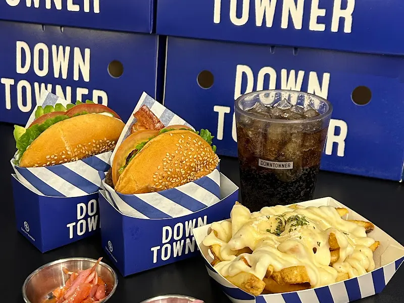 다운타우너 테이블 세팅