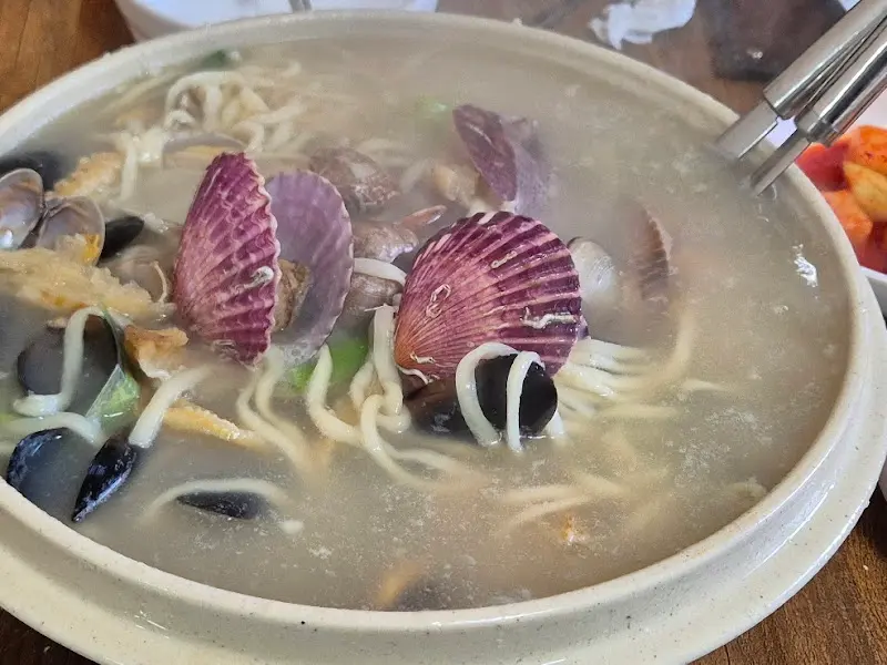 황태해물칼국수