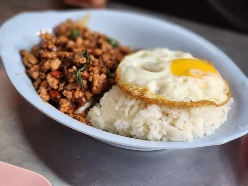 드렁킨타이 팟카파오무쌉