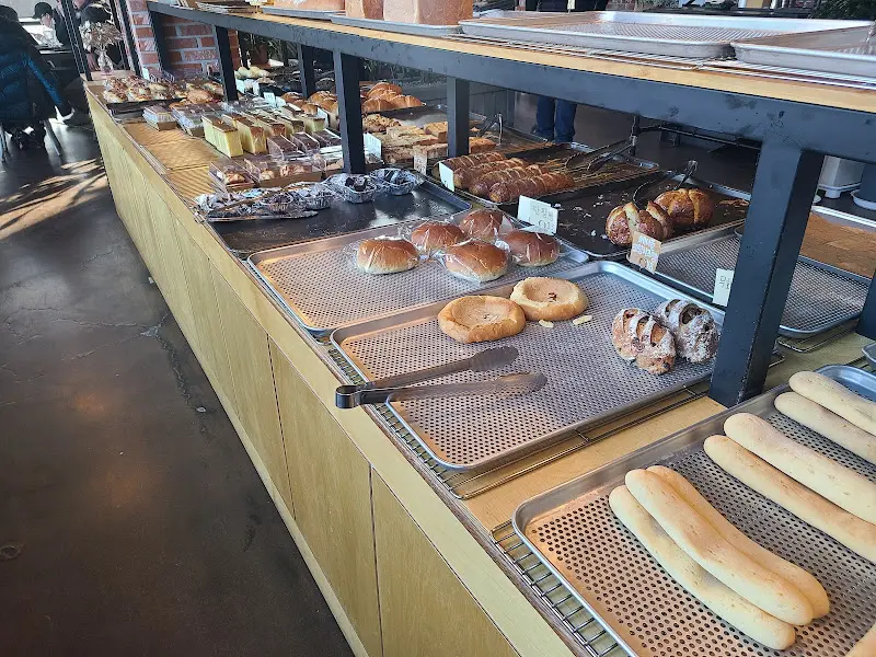 진열된 빵들의 모습