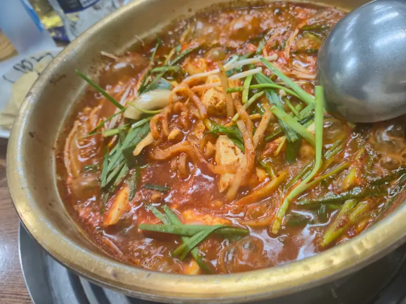 보글보글 끓는 짜글이