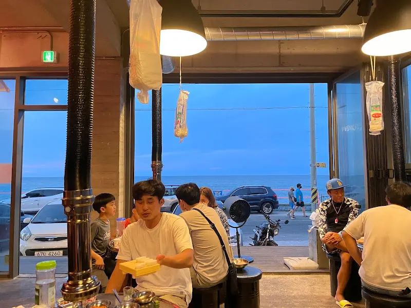 박가네 숯불 껍데기 내부