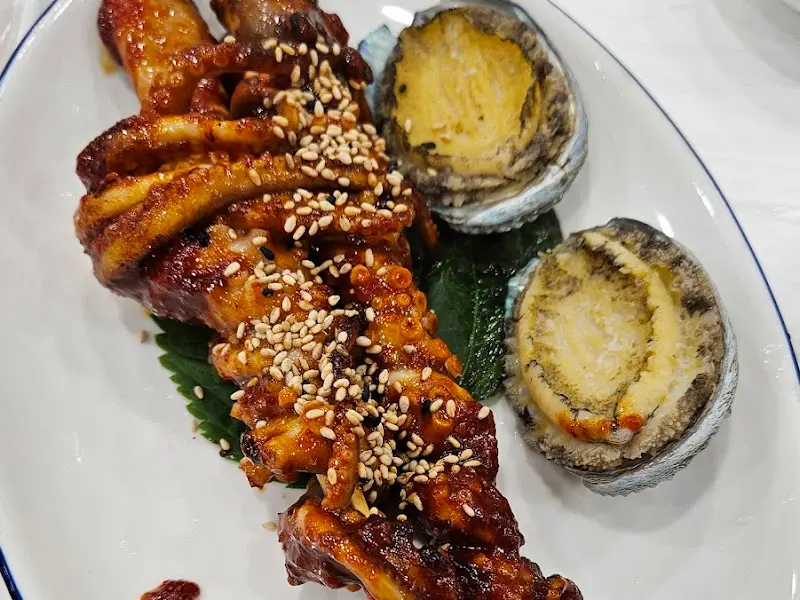 윤희네 낙지 호롱이와 전복