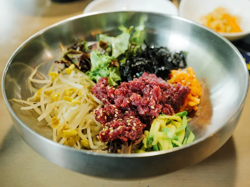 한우 생고기 비빔밥 재료