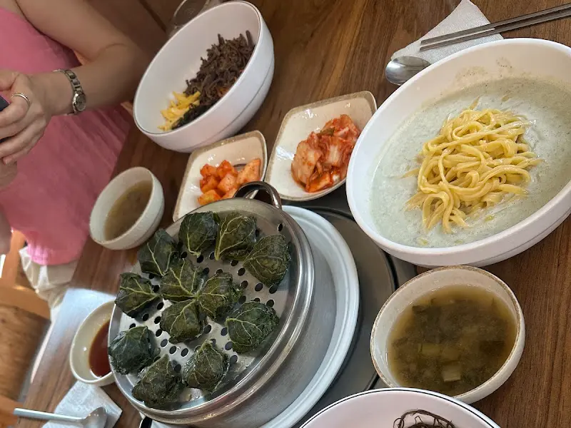 콩국수, 고사리 비빔밥, 곰취 만두