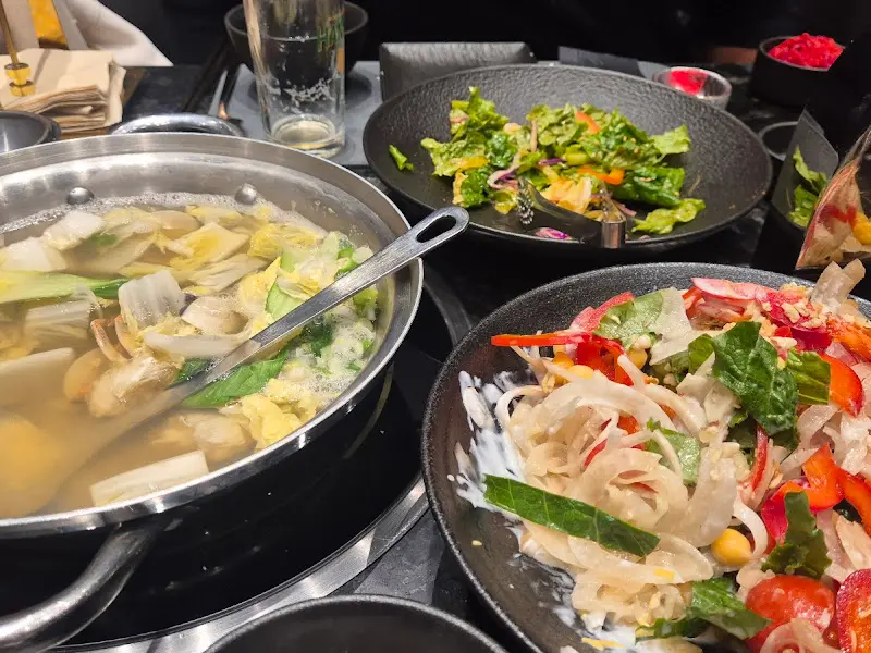 정갈한 곁들임 메뉴들