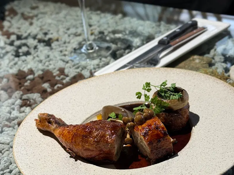 환상적인 맛의 치킨 발로틴