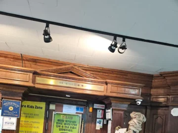 수원 추억 소환! 80년대 감성 그대로, 로마경양식에서 맛보는 레트로 맛집