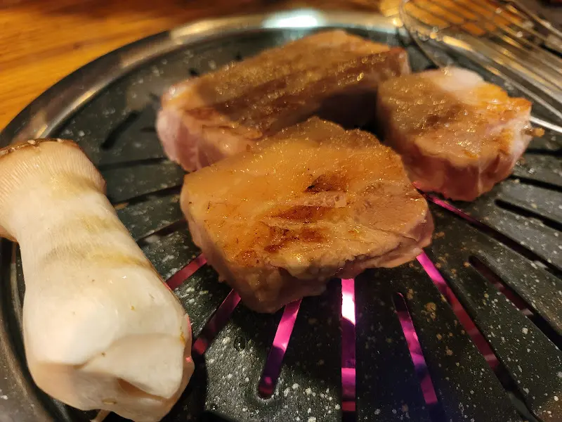 맛있게 익은 오겹살