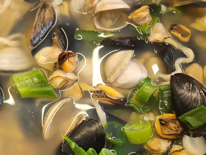 칼국수에 들어간 조개들