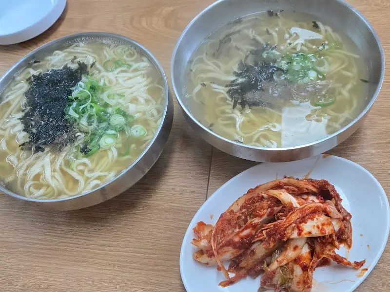 칼국수와 김치