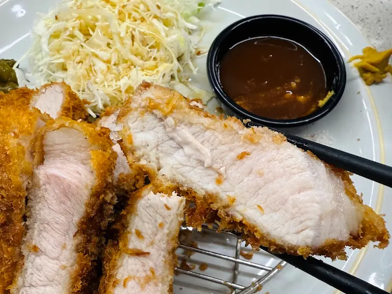 두툼한 로스카츠 단면