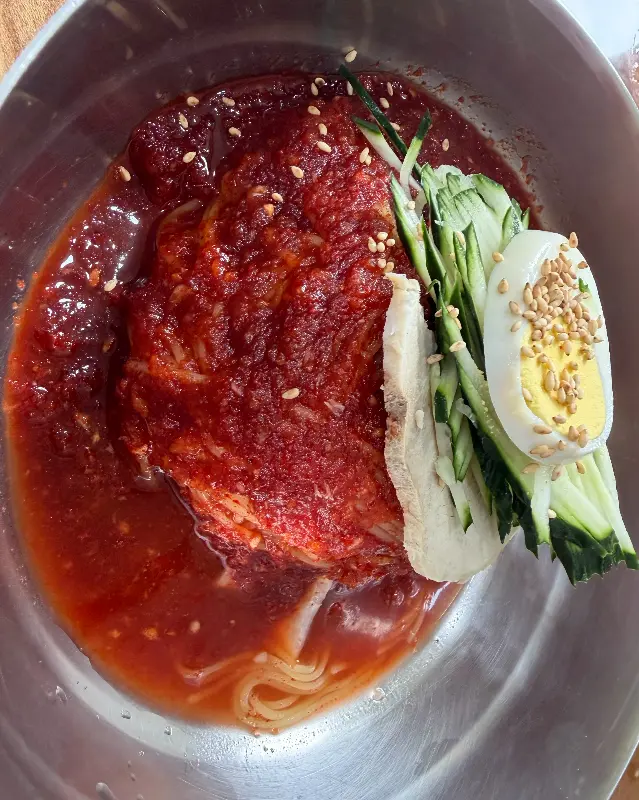 비빔밀면 클로즈업