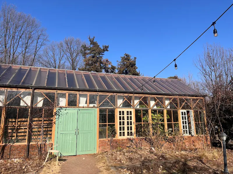 카페 외부 온실