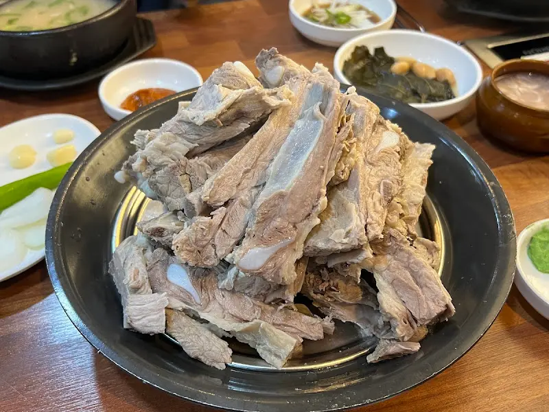 갈비 수육 한 상 차림