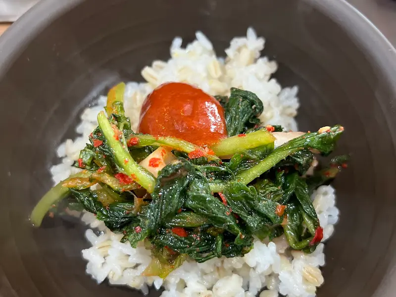 보리밥과 열무김치