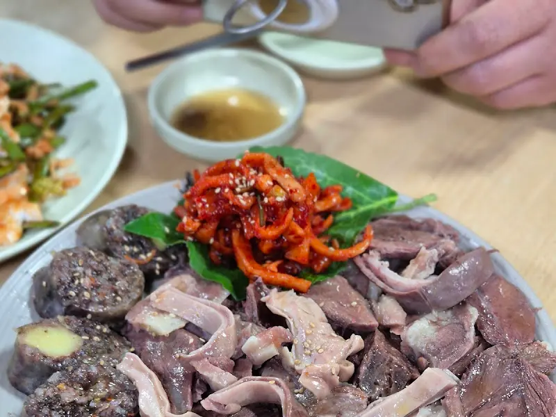 스페셜 모듬 전체샷