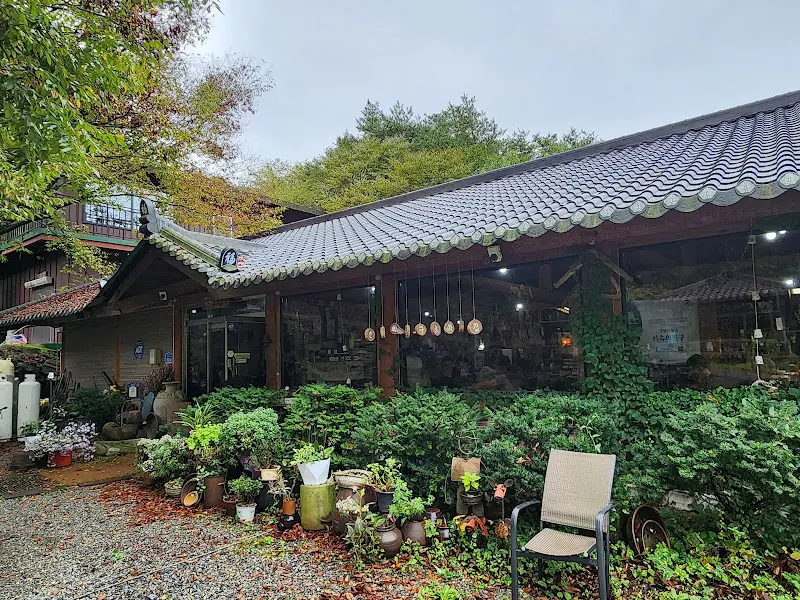 산속의친구 전경