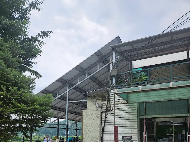 용댕이매운탕 건물 외관