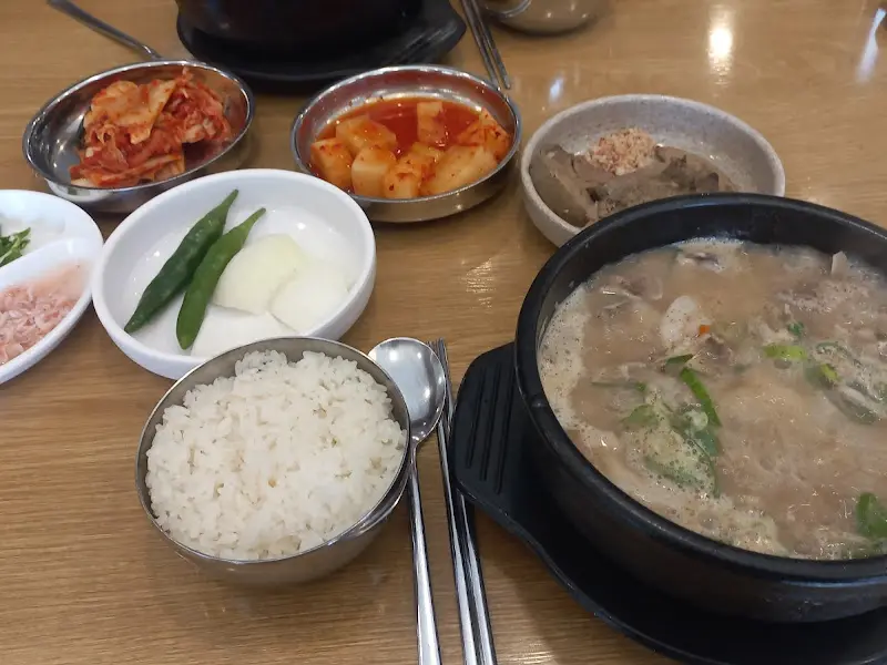 만복순대국 한상차림
