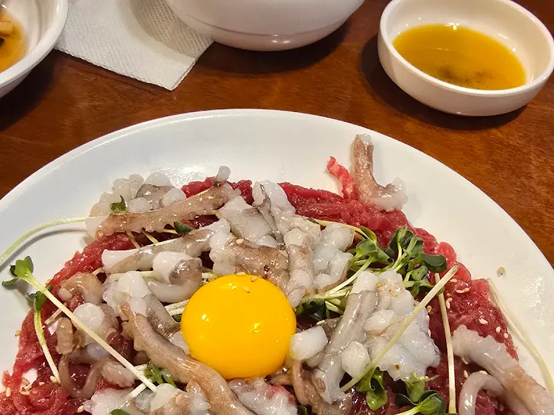 육회탕탕이 근접샷