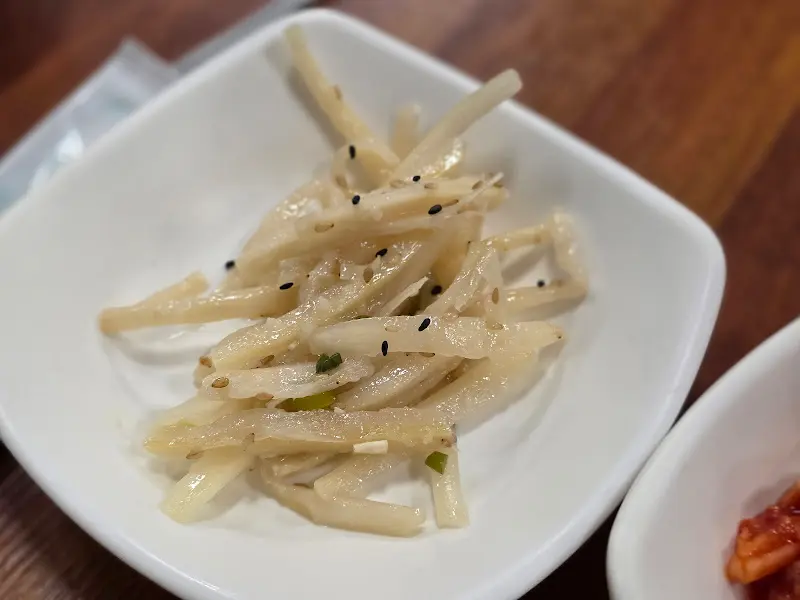 깔끔한 맛의 반찬