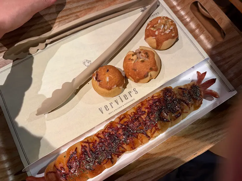 마왕 파이와 소세지 빵