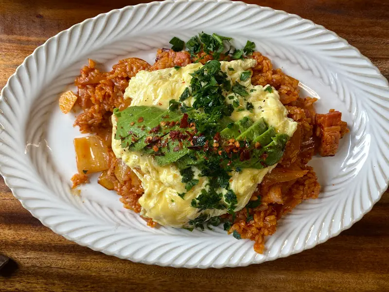 아보카도 김치볶음밥