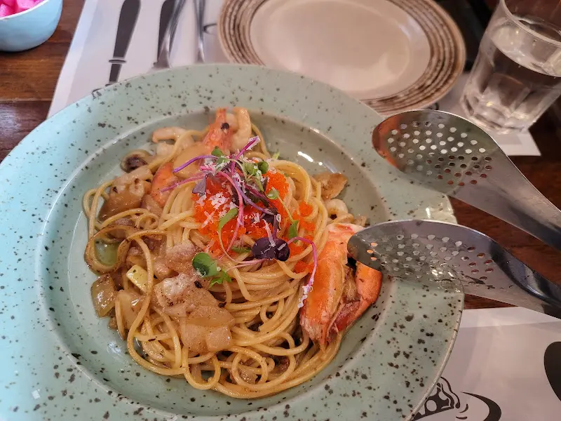 새우와 야채가 들어간 파스타