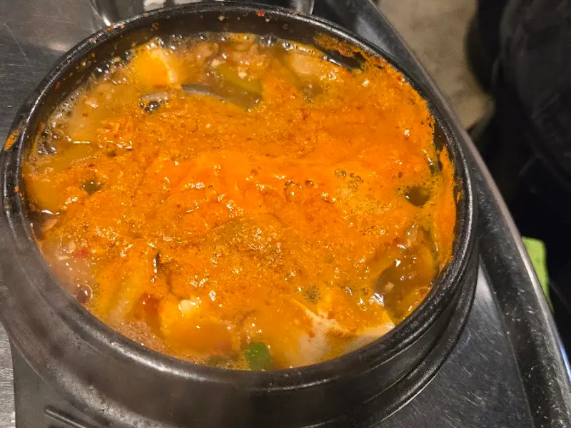 해물이 가득 들어간 된장찌개