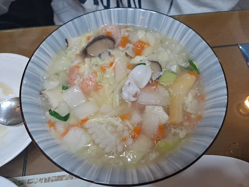 물짜장 속 해산물