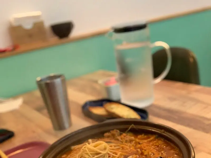 토마토 해산물 볶음 파스타