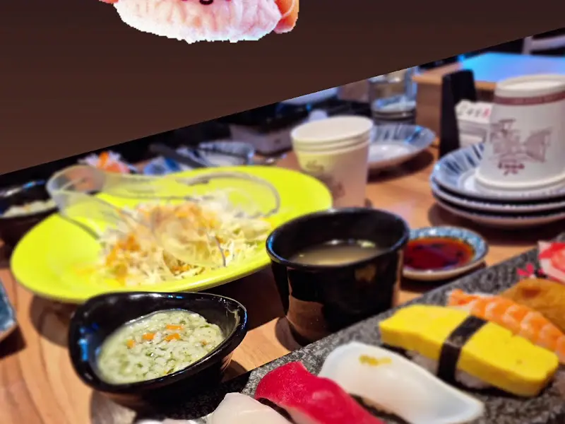 초밥과 곁들여 먹기 좋은 샐러드와 죽