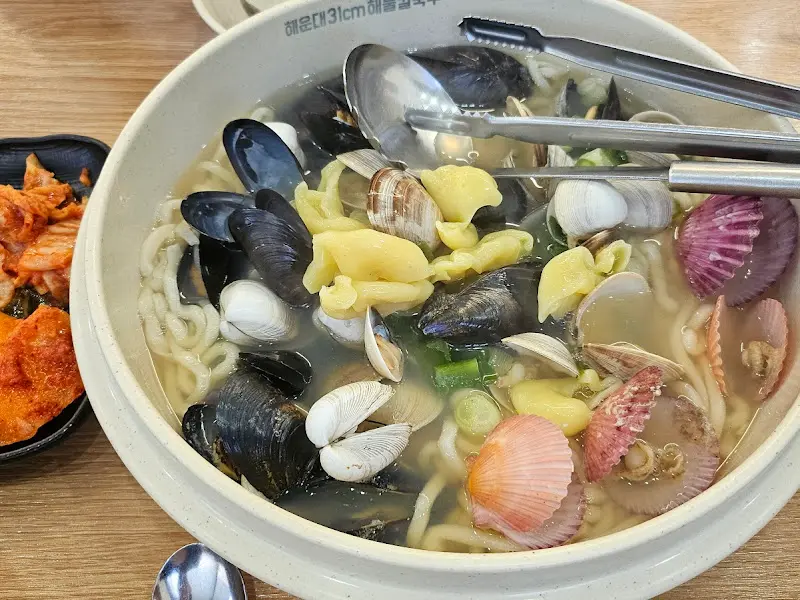 해물칼국수 전체 사진