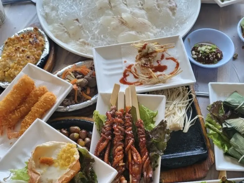 다채로운 해산물과 스끼다시