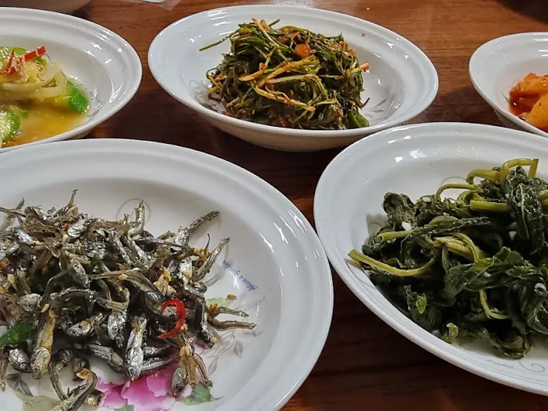 지성식당 밑반찬