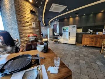 해운대 바다를 담은 윤식당 차돌박이, 맛있는 부산 로컬 맛집 탐험기