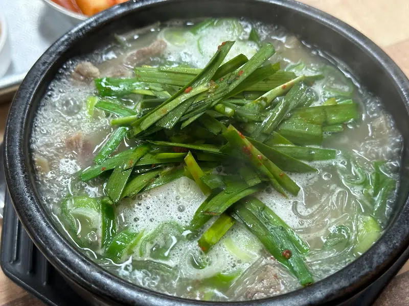 소머리국밥의 푸짐한 비주얼
