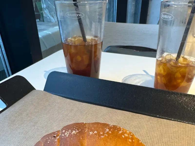 소금빵과 아이스 아메리카노